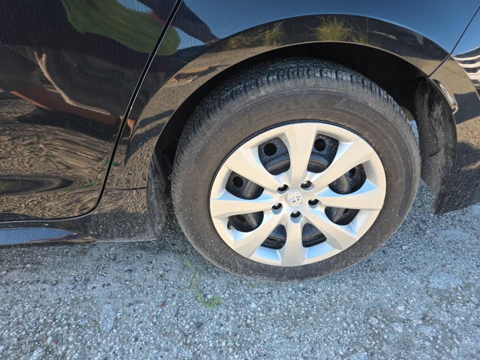 Used 2024 Toyota Corolla LE FWD image 12