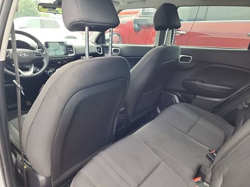 Used 2024 Hyundai Venue SEL FWD image 38