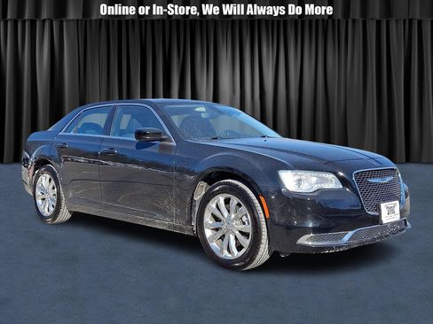 Certified 2023 Chrysler 300 Touring image 1