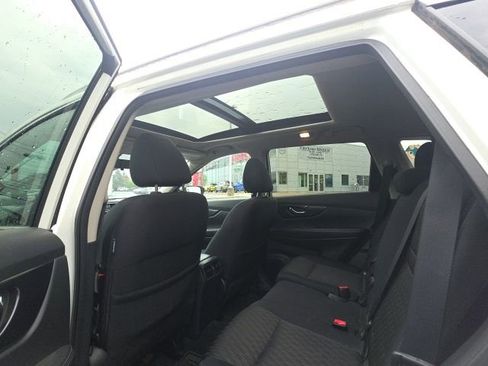 Certified 2017 Nissan Rogue SV AWD/4WD image 20