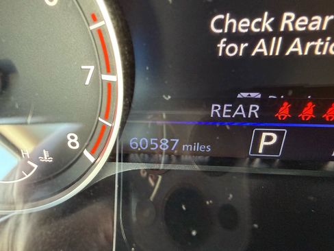 Used 2024 Nissan Altima 2.5 SV image 15