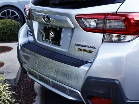 Used 2021 Subaru Crosstrek 2.5i Sport w/ Moonroof Package AWD/4WD image 8