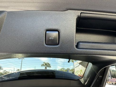 Used 2022 Ford Escape Titanium w/ Class II Trailer Tow Package image 37