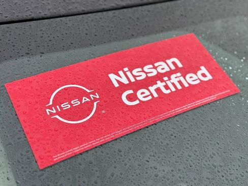 Used 2025 Nissan Rogue SV image 10