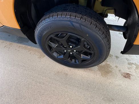 Used 2022 Ford Maverick Lariat w/ Lariat Luxury Package image 11