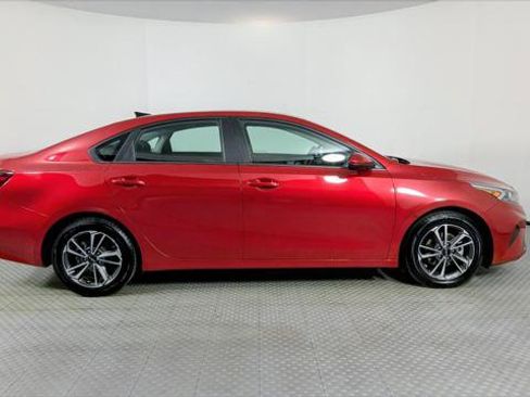 Used 2024 Kia Forte LXS FWD image 8