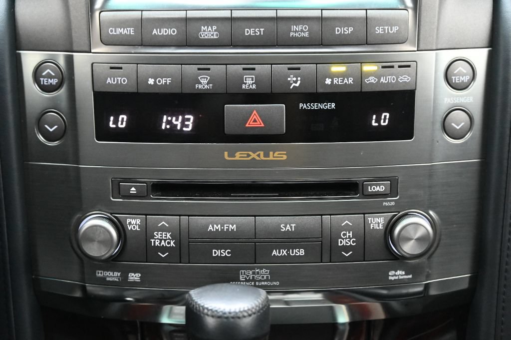 Used 2011 Lexus LX 570 4WD w/ Luxury Pkg image 32