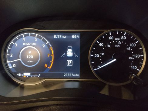 Used 2025 Nissan Versa SR image 23