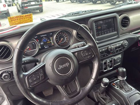 Used 2021 Jeep Wrangler Unlimited Sport AWD/4WD image 13