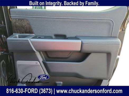 New 2026 Ford F250 Lariat w/ Black Appearance Package image 27