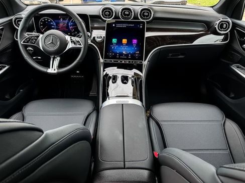 Certified 2025 Mercedes-Benz GLC 300 4MATIC image 22