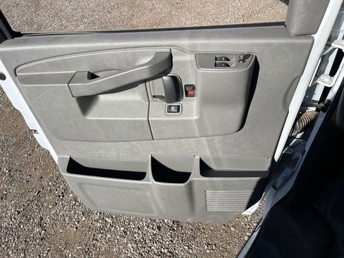 New 2025 GMC Savana 2500 Extended w/ Driver Convenience Package image 22