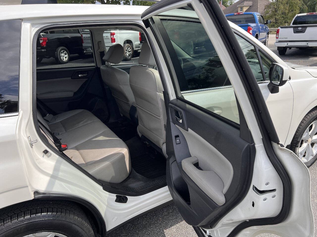 Used 2015 Subaru Forester 2.5i Limited AWD/4WD image 21