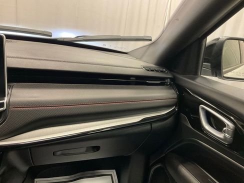 Used 2024 Jeep Compass Trailhawk image 24