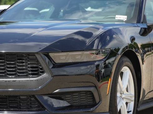 Used 2026 Ford Mustang Premium RWD image 4