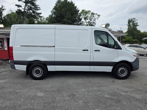 Used 2022 Mercedes-Benz Sprinter 1500 image 7