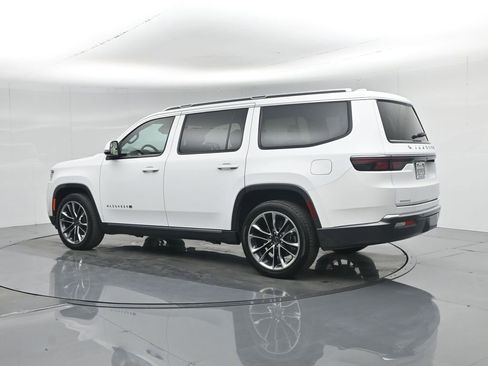 Used 2022 Jeep Wagoneer Series III w/ Premium Group I image 6