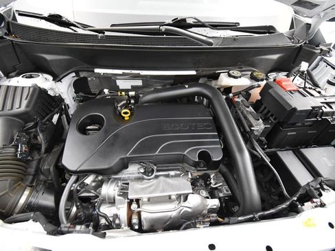 Used 2025 Chevrolet Equinox LT image 16