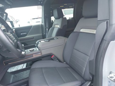 Used 2025 GMC Hummer EV 3X AWD/4WD image 17