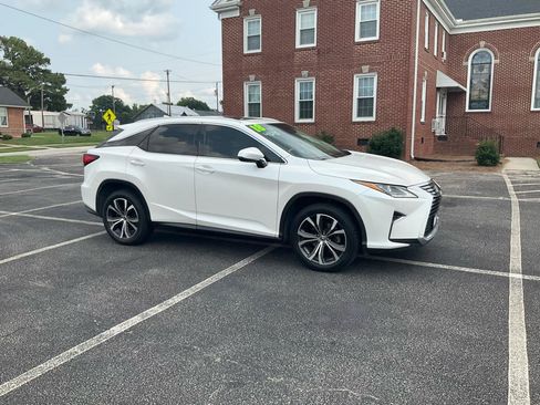 Used 2018 Lexus RX 350 FWD w/ Premium Package image 2