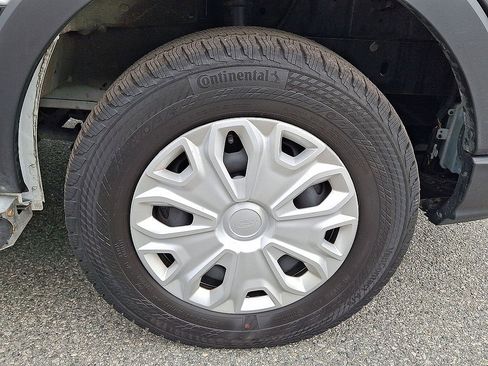 Certified 2025 Ford Transit 250 Low Roof w/ Exterior Upgrade Package RWD image 33