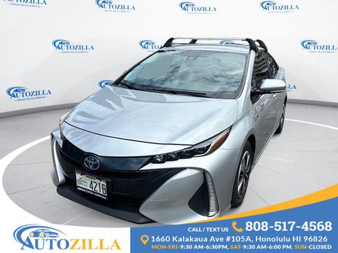 Used 2019 Toyota Prius Prime FWD image 1