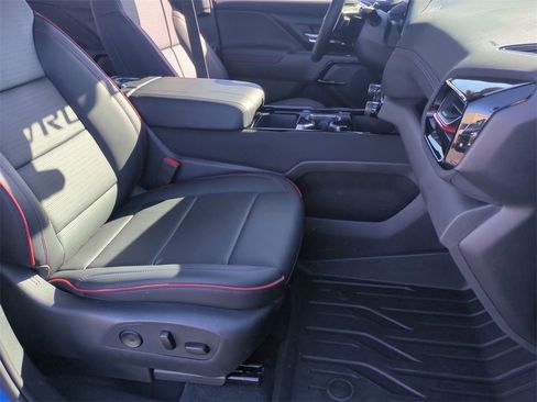 Certified 2025 Chevrolet Silverado EV RST image 29