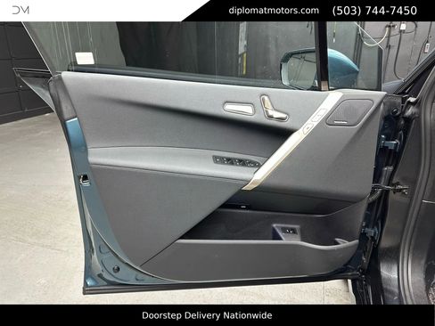 Used 2025 BMW iX xDrive50 w/ Premium Package image 24