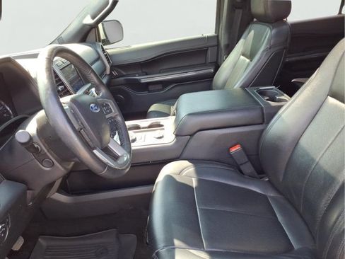 Used 2020 Ford Expedition XLT w/ Equipment Group 202A AWD/4WD image 5