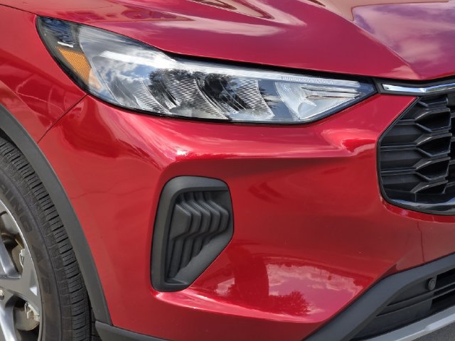 Used 2025 Ford Escape ST-Line AWD/4WD image 9