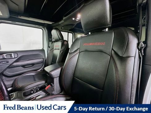 Used 2022 Jeep Wrangler Unlimited Rubicon w/ LED Lighting Group AWD/4WD image 23