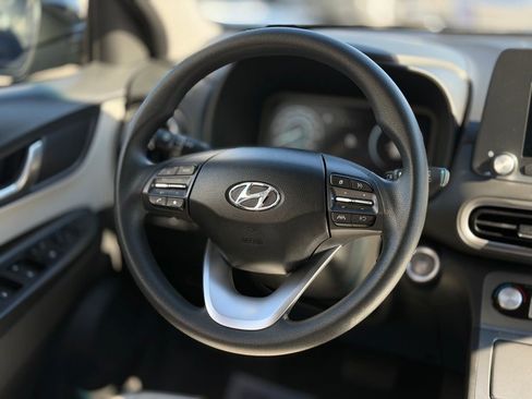 Used 2023 Hyundai Kona SE image 11