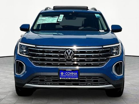 New 2026 Volkswagen Atlas SE FWD image 2