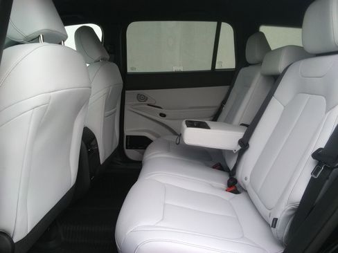 New 2026 Jeep Cherokee Limited AWD/4WD image 10