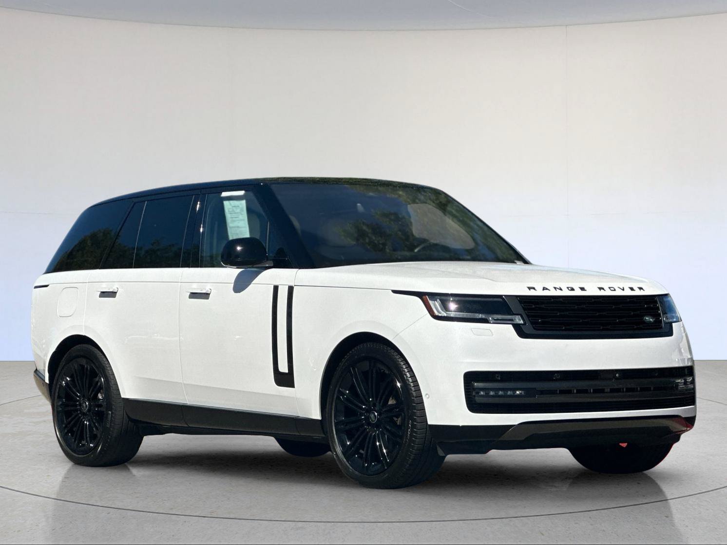 Used 2023 Land Rover Range Rover SE AWD/4WD image 8