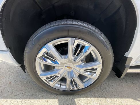 Certified 2026 Chevrolet Silverado 1500 High Country AWD/4WD image 33