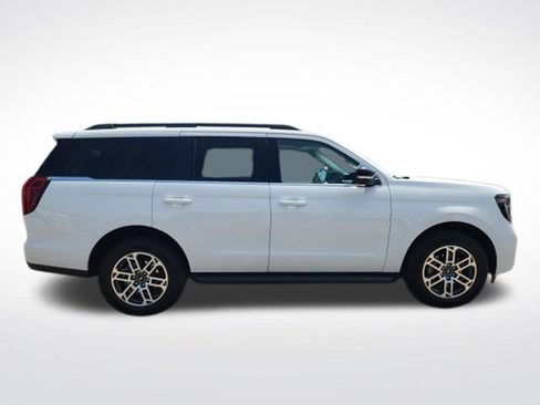 Used 2025 Ford Expedition Active AWD/4WD image 10