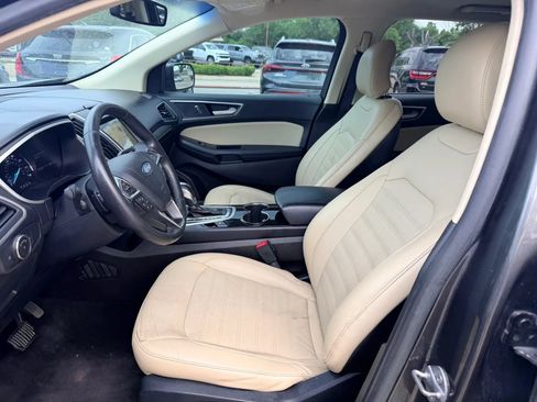 Used 2017 Ford Edge SEL w/ Equipment Group 201A AWD/4WD image 12