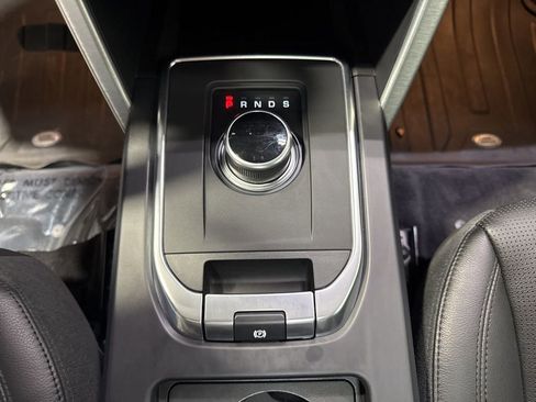 Used 2019 Land Rover Discovery Sport HSE AWD/4WD image 22