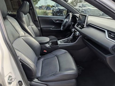 Used 2022 Toyota RAV4 XSE AWD/4WD image 33