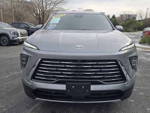 Certified 2025 Buick Enclave Preferred image 30