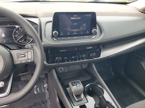 Certified 2021 Nissan Rogue SV image 20