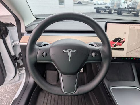 Used 2021 Tesla Model 3 Performance image 21