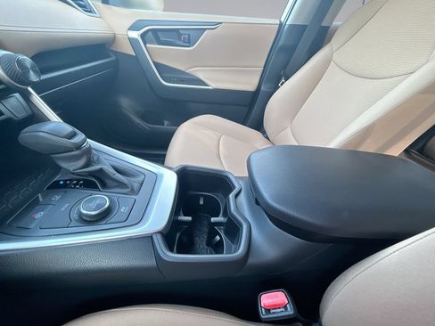 Certified 2025 Toyota RAV4 LE AWD/4WD image 25