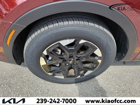 Certified 2025 Kia Sorento S FWD image 5