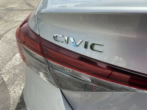 Used 2025 Honda Civic Sport image 9
