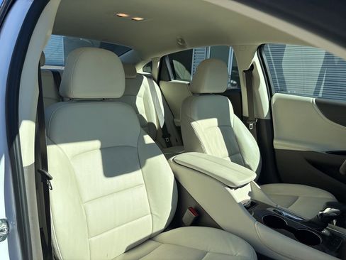 Used 2024 Chevrolet Malibu LT image 16