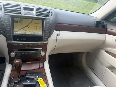 Used 2010 Lexus LS 460 RWD image 14
