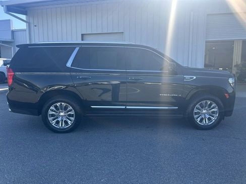 Used 2023 GMC Yukon Denali AWD/4WD image 4