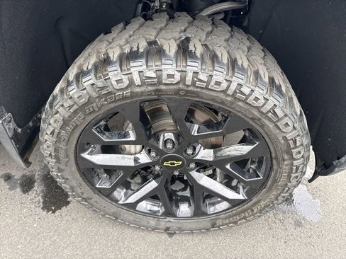 Used 2020 Chevrolet Silverado 1500 RST AWD/4WD image 9